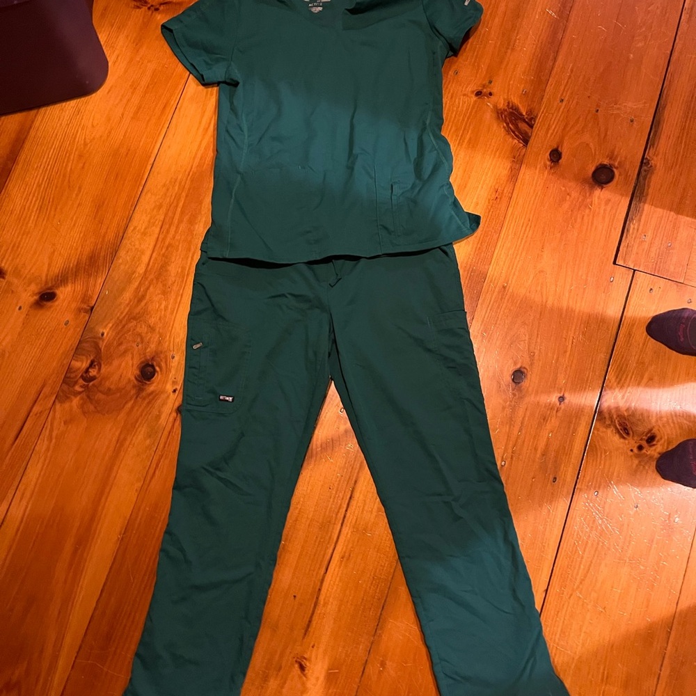 Grey's Anatomy hunter green Scrubs